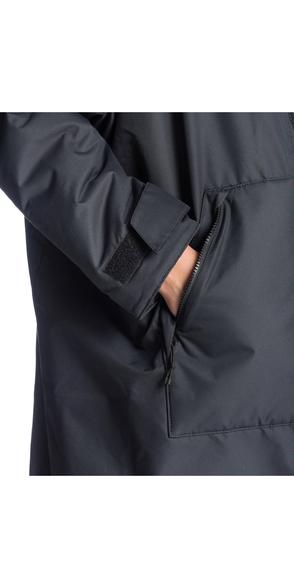 Black Winter Surf Poncho F78753