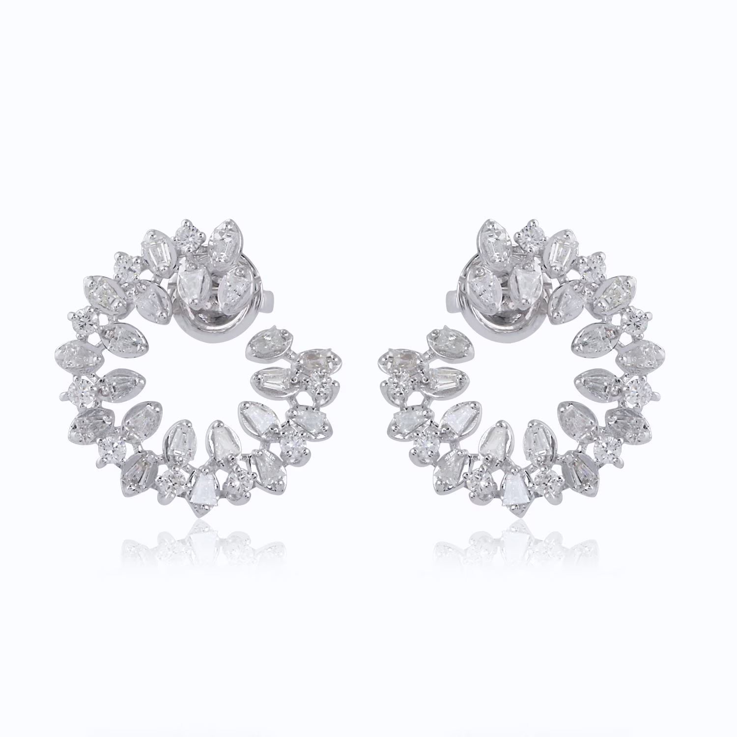 18K White Gold Baguette Diamond Stud Earrings R506234