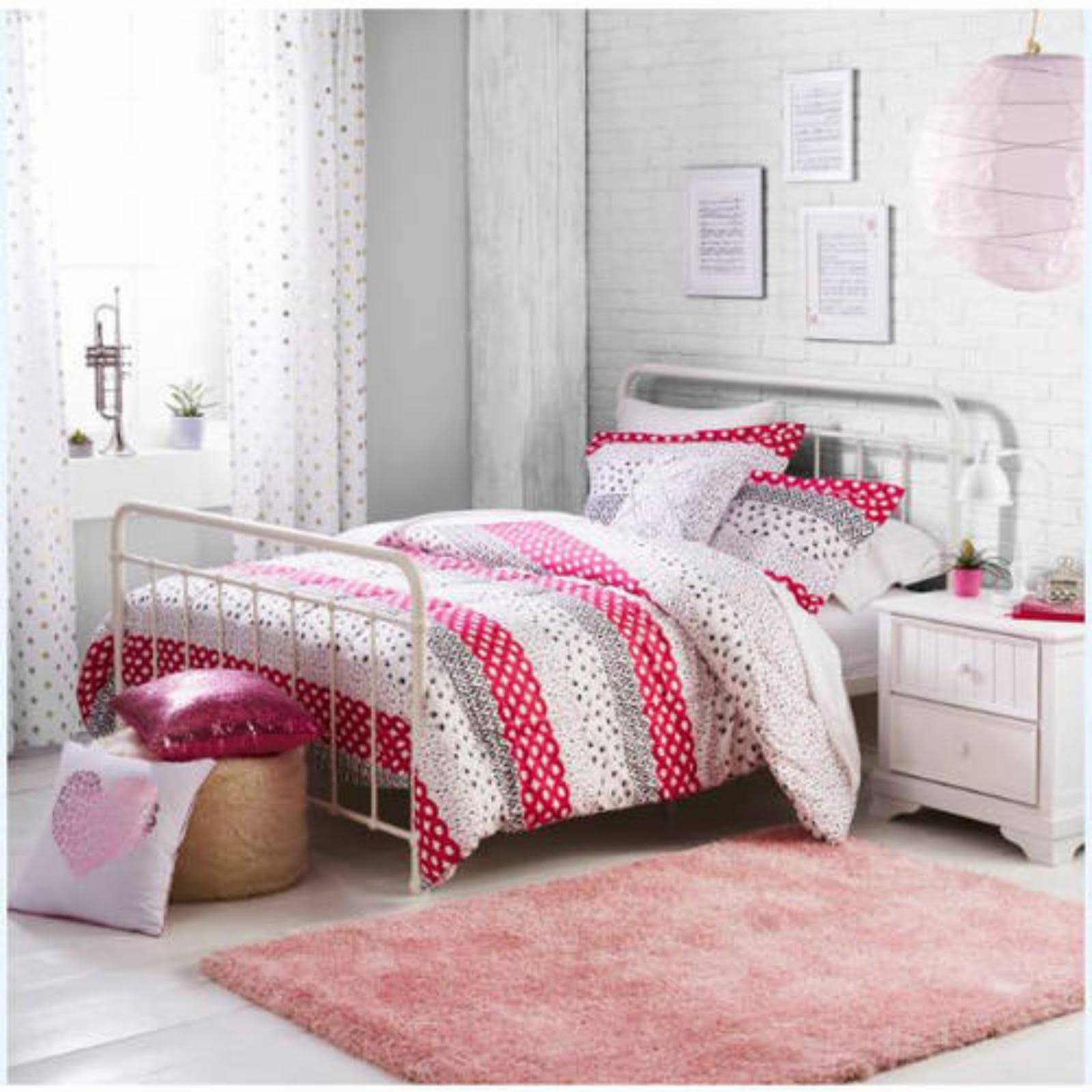 White Twin Metal Bed S818595