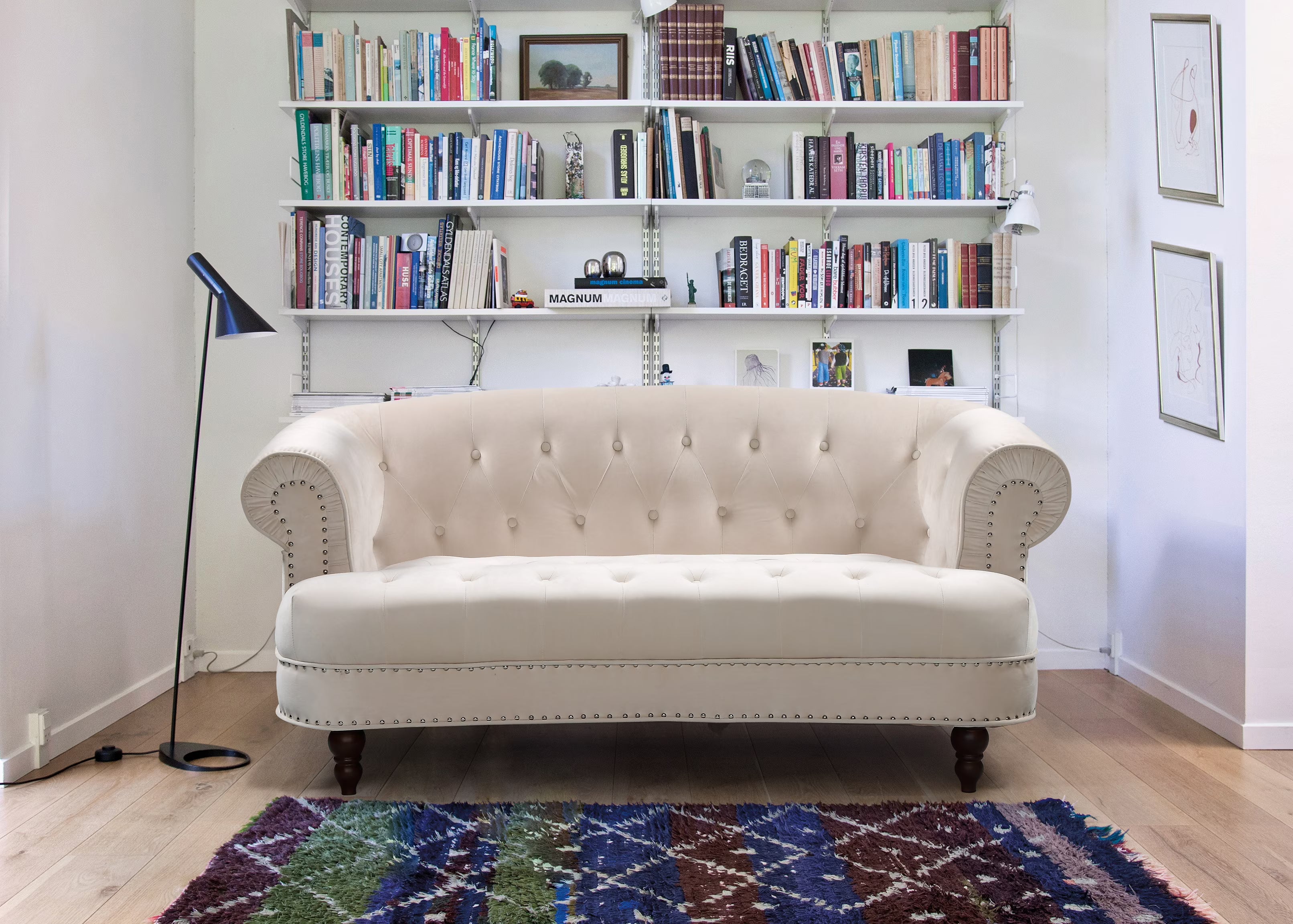 Chesterfield Loveseat F8820