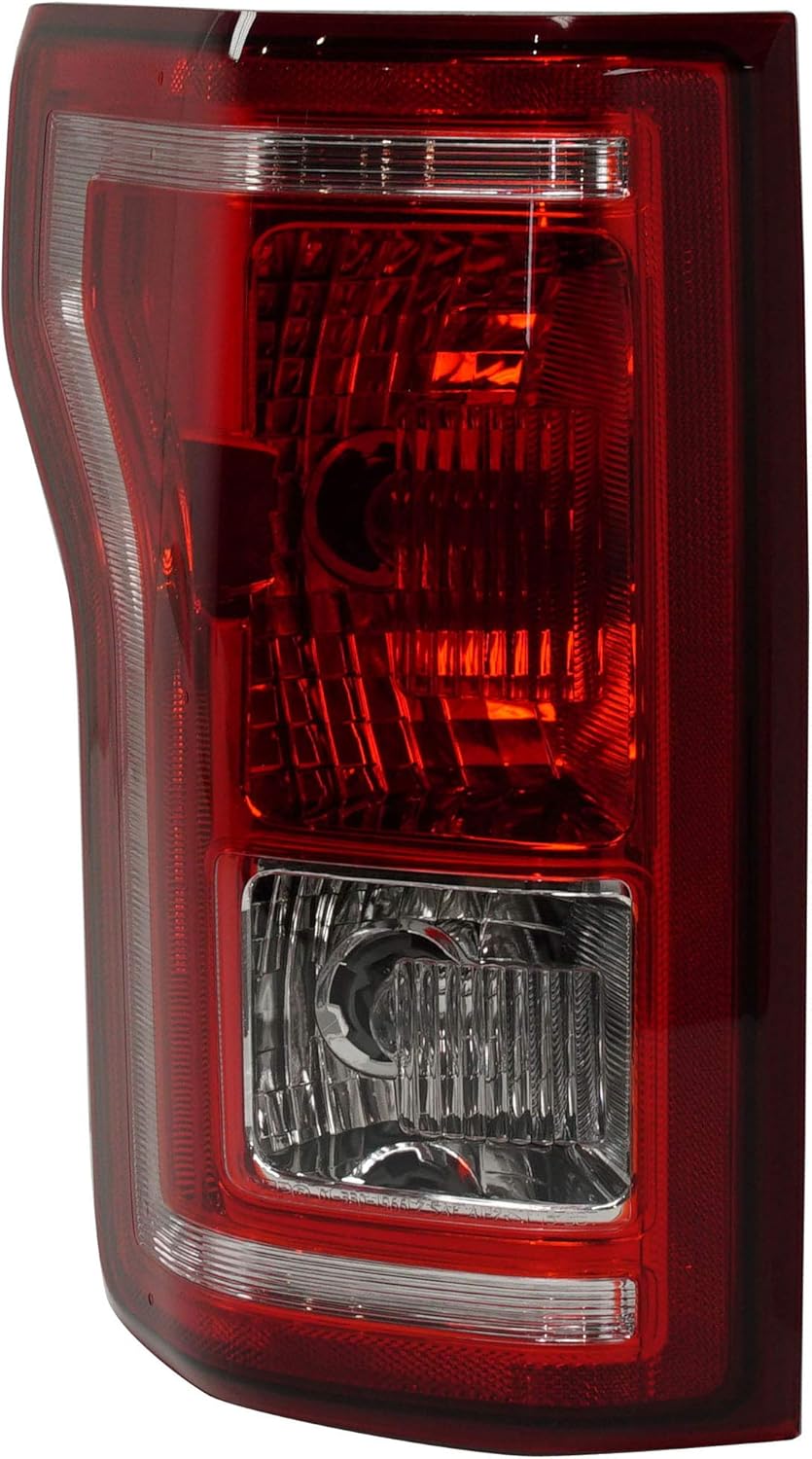Tail Light Assembly Set of 2 Halogen Clear & Red Lens V635653