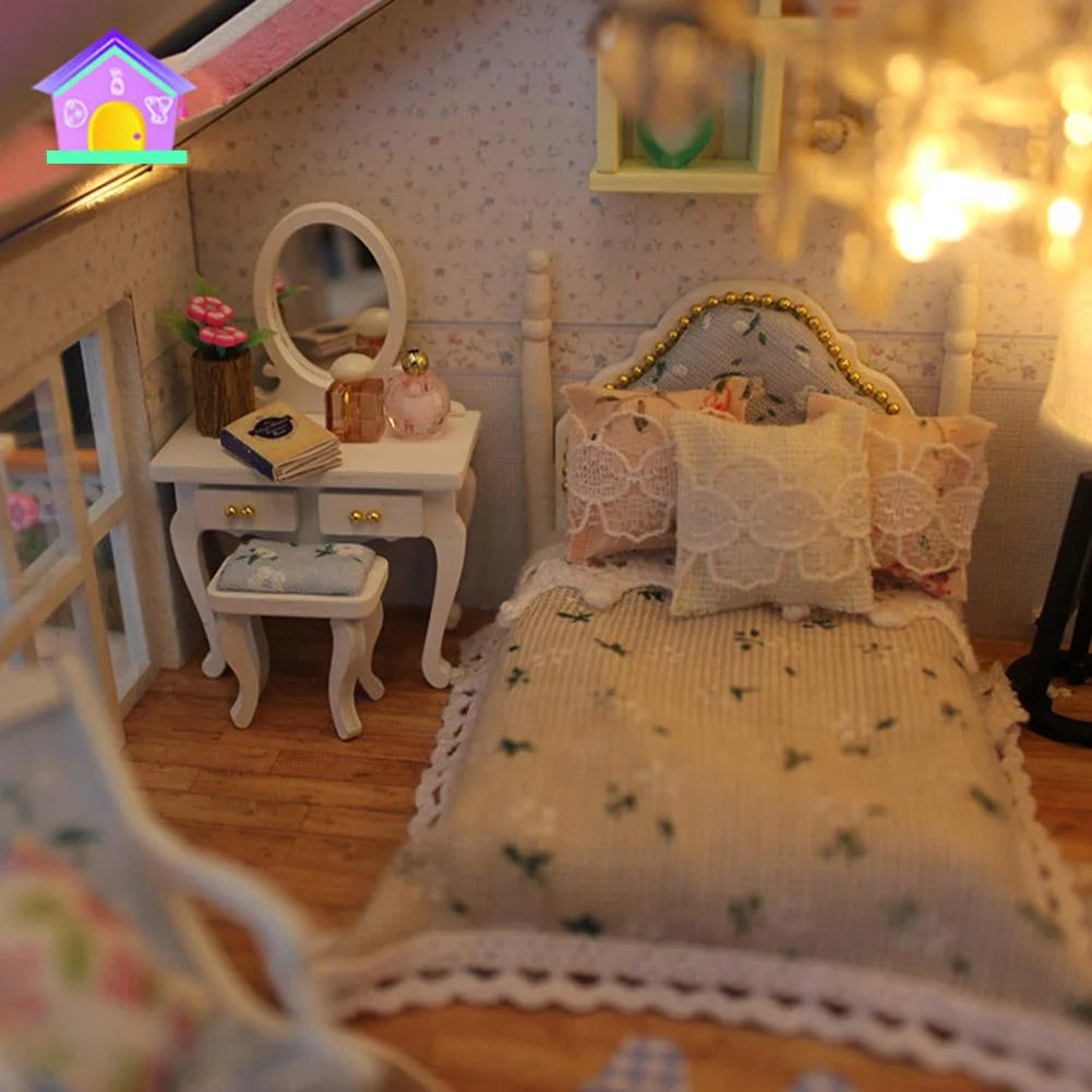 DIY Sweet Wooden Miniature Dollhouse Model House Toy R949