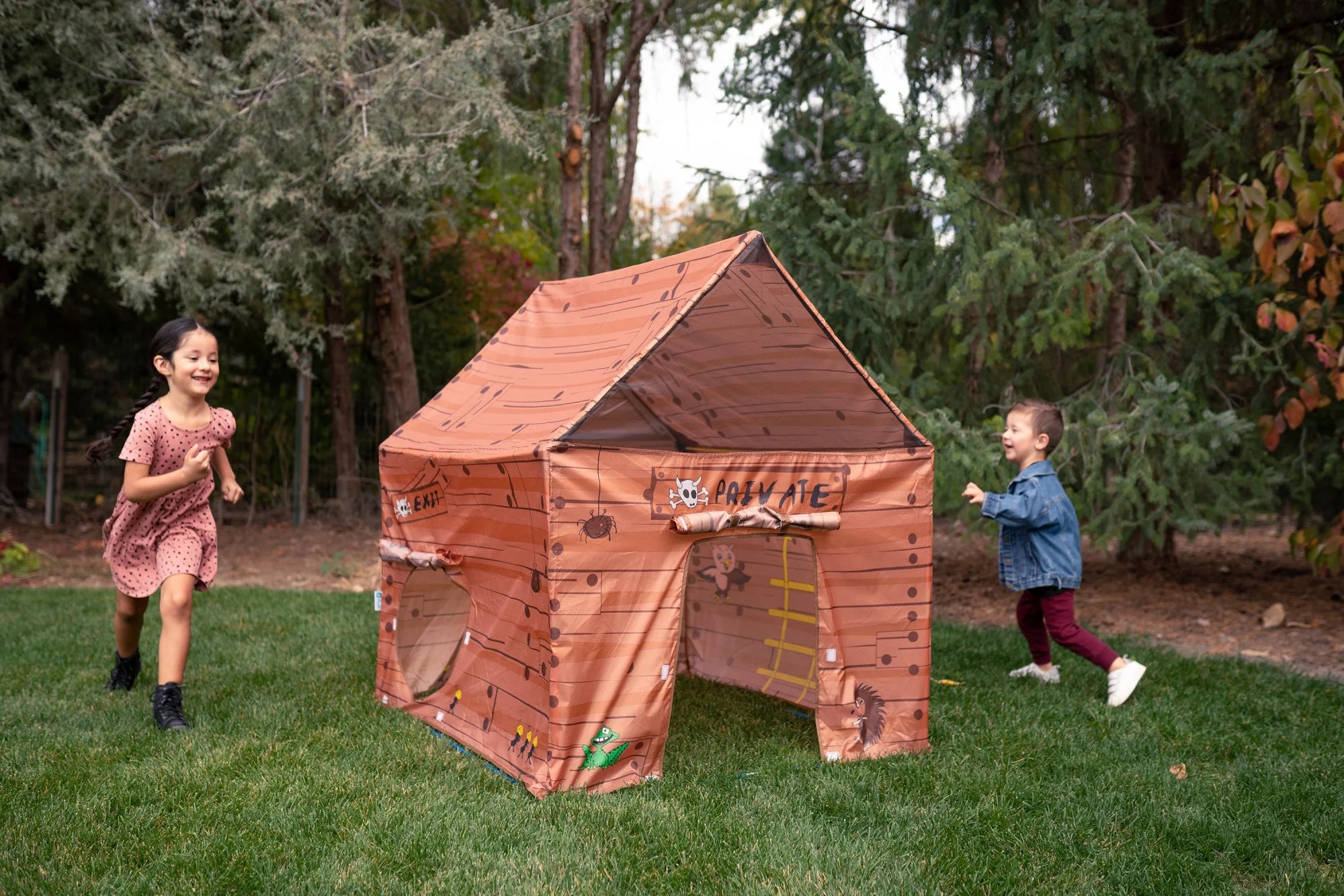 Brown Clubhouse Tent F160